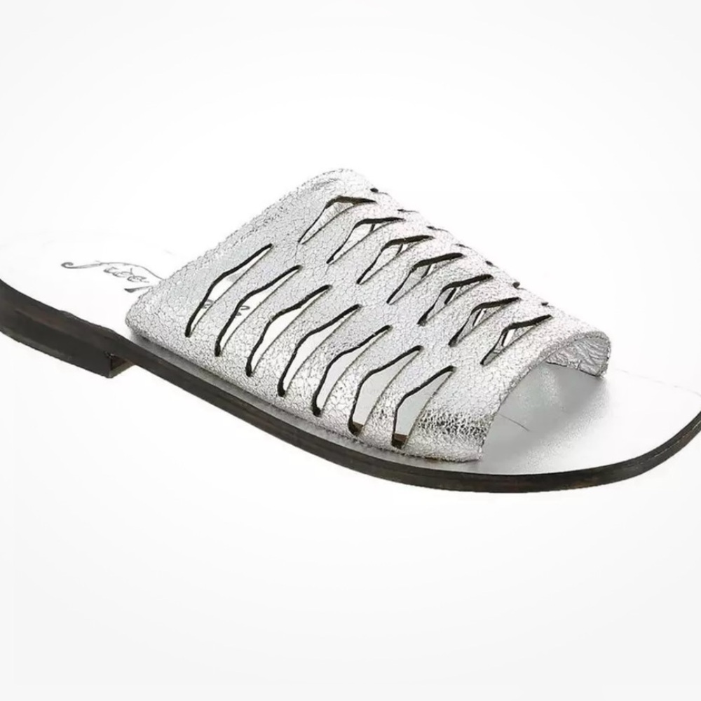 Free People Slice of Sun Sandal Silver Size 8.5 NIB